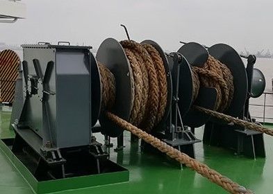 5-800KN Guincho de amarre elétrico de tambor único com equipamento de convés do navio